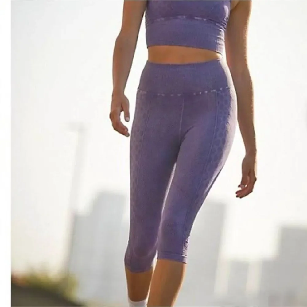 Free People Movement Mid Rise New Free People Cropped leggings size XS/S